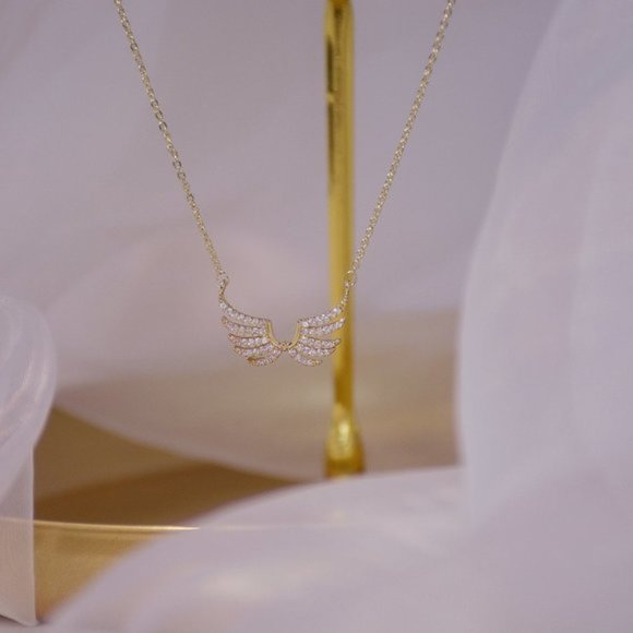 NEW 14K Gold Plated Diamond Angel Wing Necklace - Picture 8 of 9